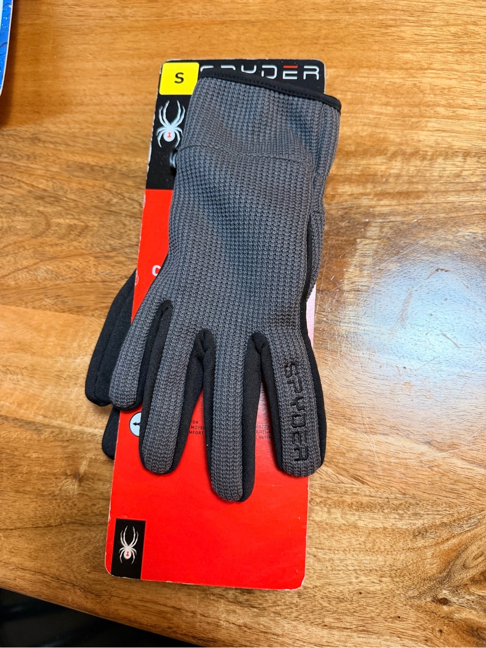New Women’s Spyder Gray Knit Tech Gloves with Black Accents